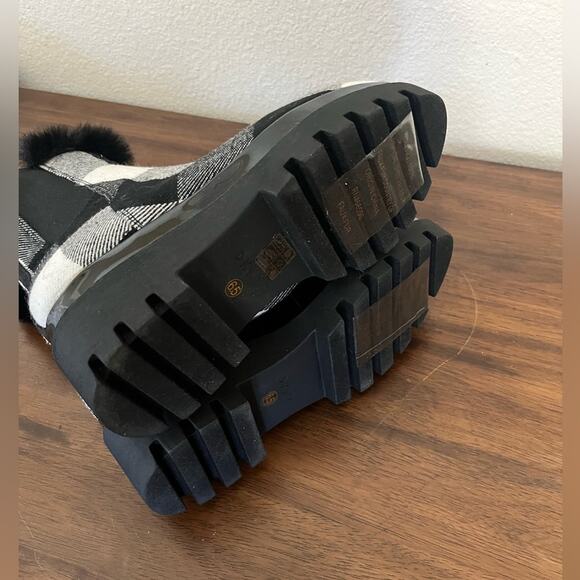 New DKNY Chelsea Black Bax Bootie Wedge Faux Fur Almond Toe Plaid Print - Picture 7 of 12